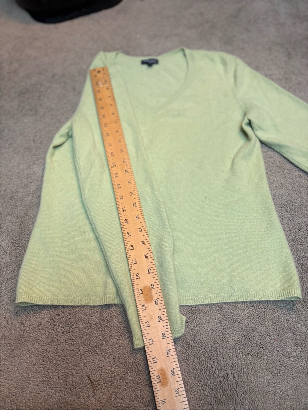 Preview International Mint Green V‑Neck Sweater